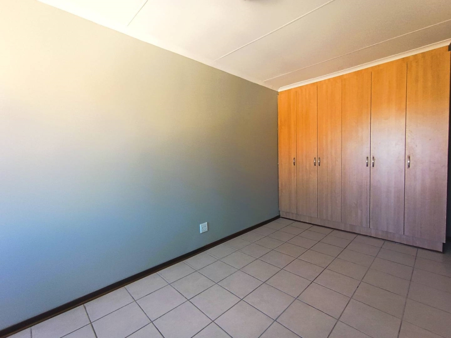 4 Bedroom Property for Sale in Langenhovenpark Free State